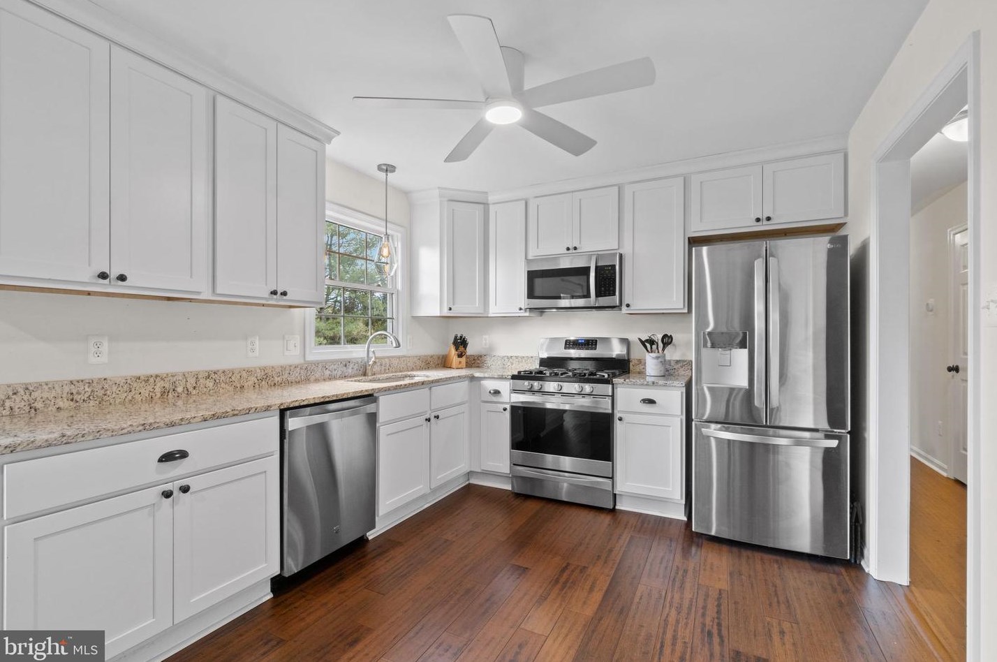 98 Fairfax St, Warrenton VA  20186-2701 exterior