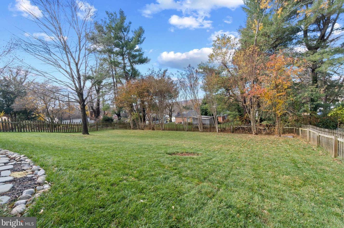 98 Fairfax St, Warrenton VA  20186-2701 exterior