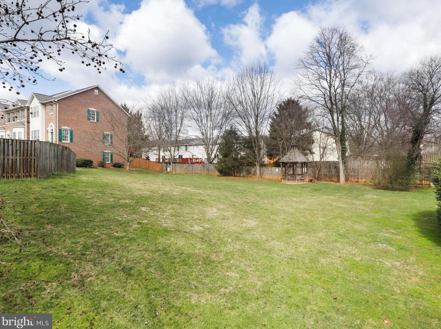 137 Coppermill Dr, Warrenton VA  20186-2138 exterior