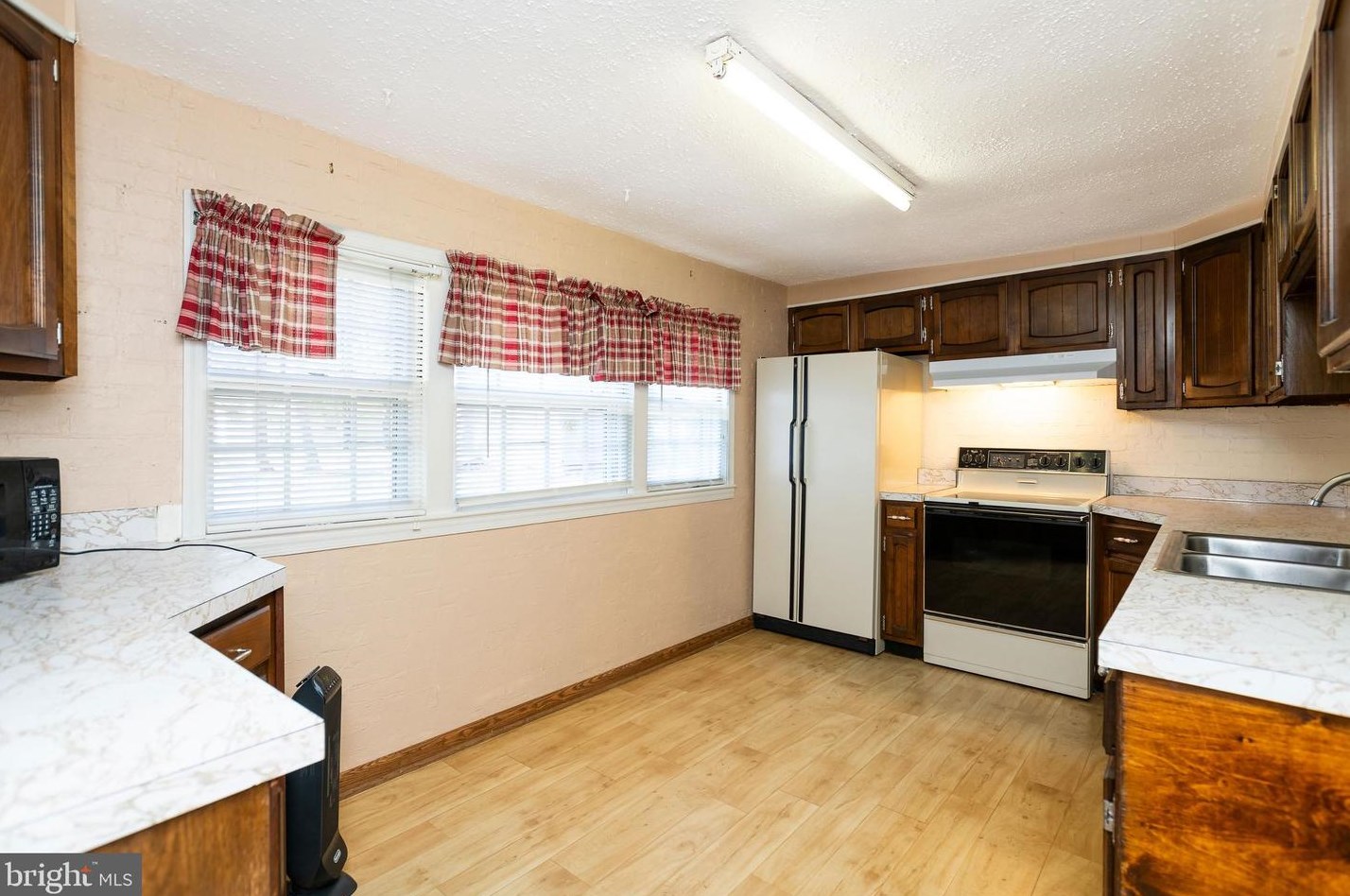 10288 Fayettesville Rd, Bealeton VA  22712-6915 exterior