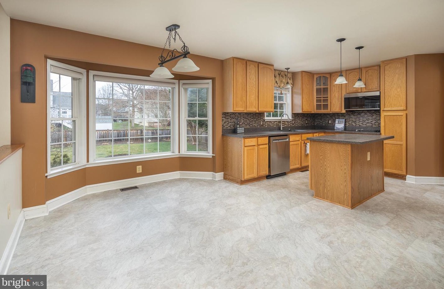 290 Gay Rd, Warrenton VA  20186-2310 exterior