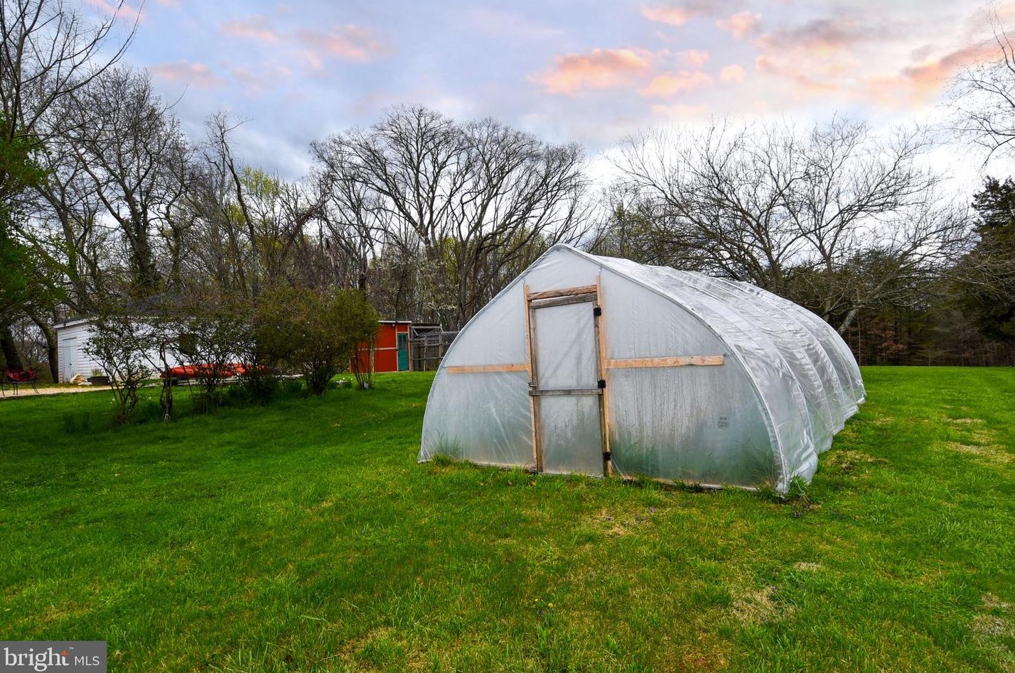 8168 Frytown Rd, Warrenton VA  20187-4331 exterior