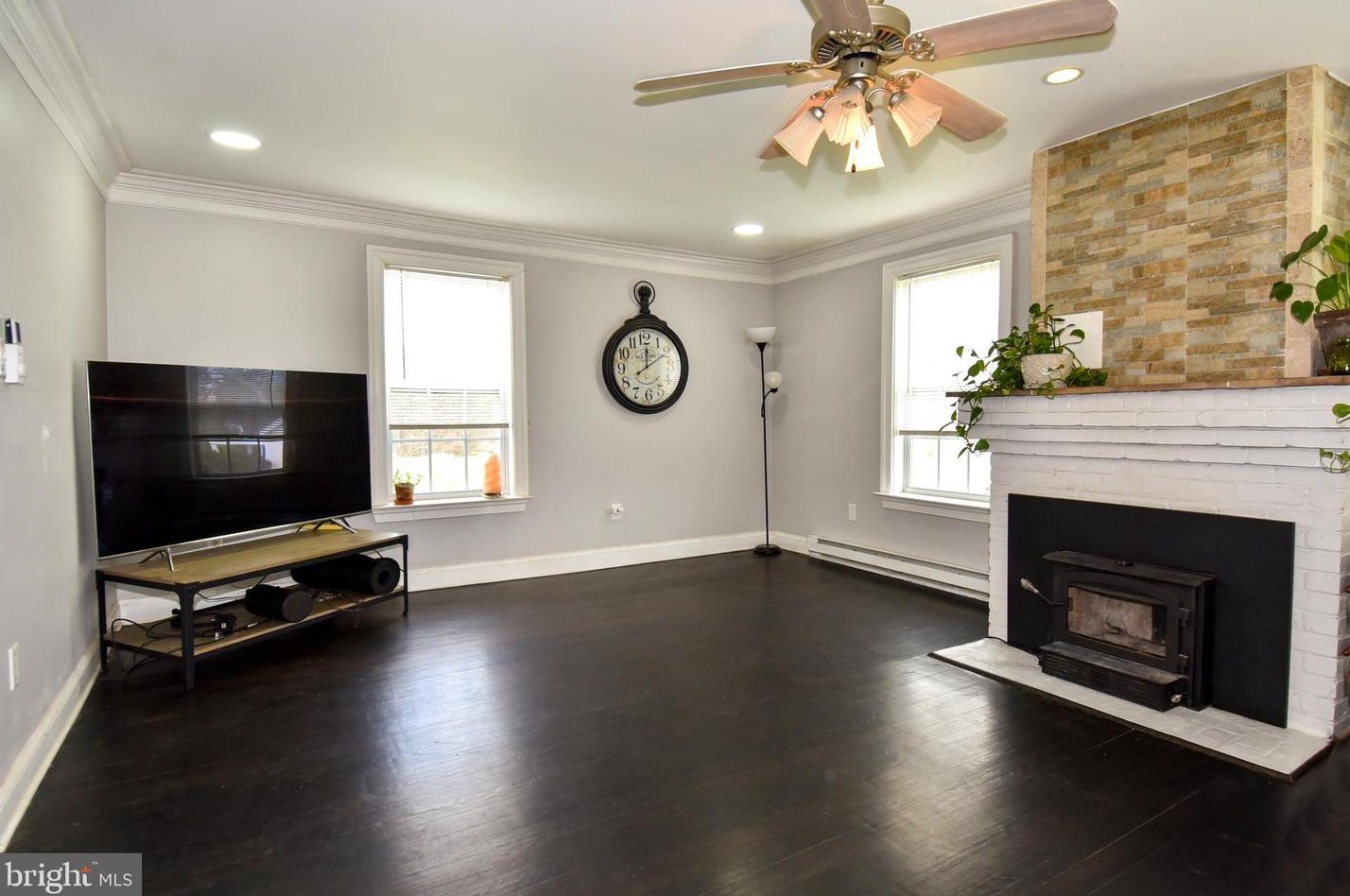 8168 Frytown Rd, Warrenton VA  20187-4331 exterior