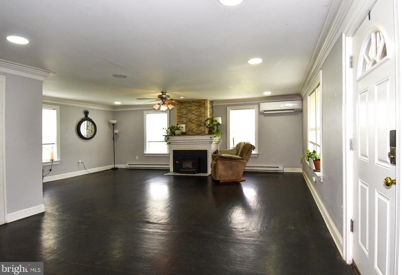 8168 Frytown Rd, Warrenton VA  20187-4331 exterior