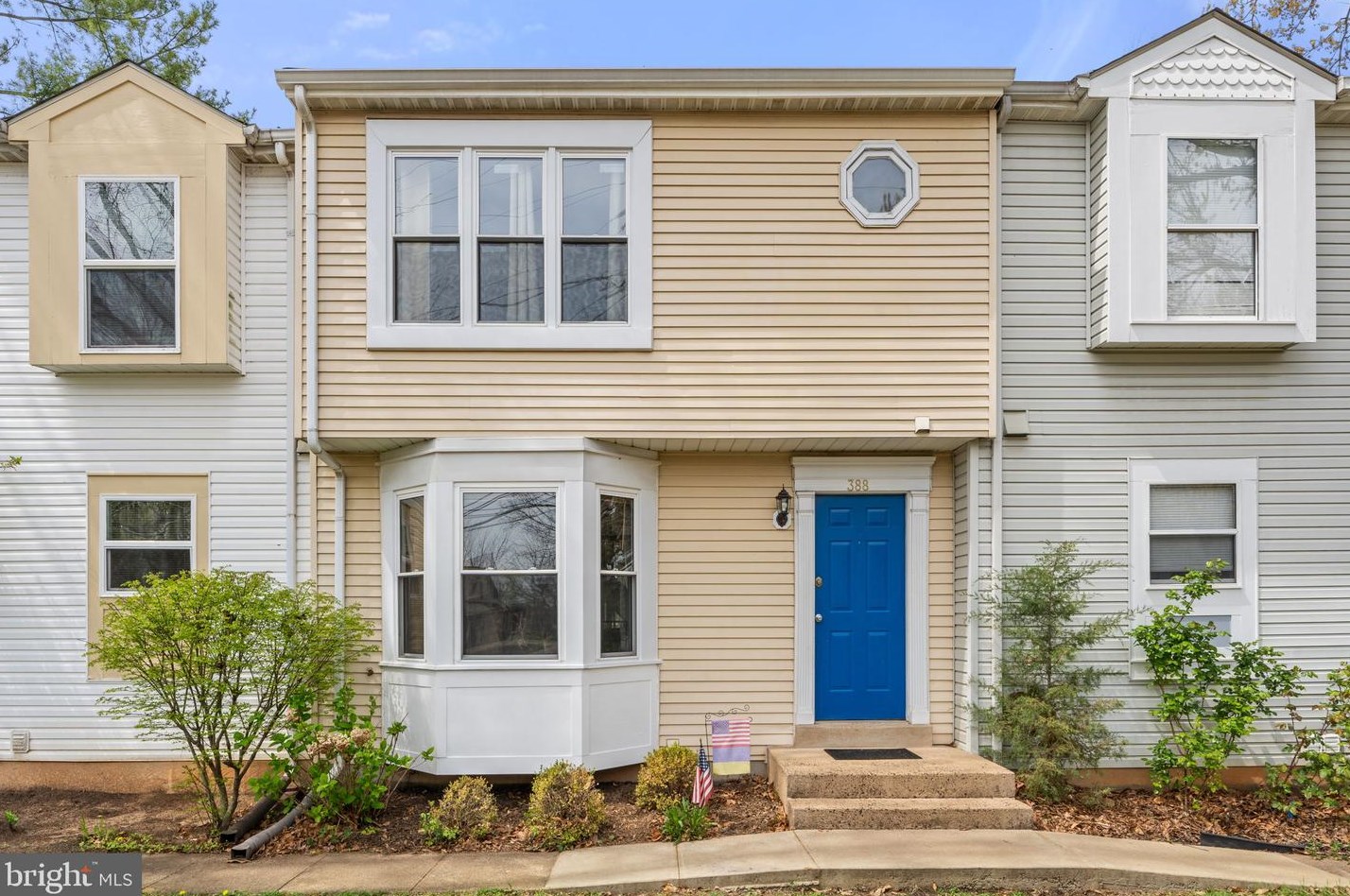388 Falmouth St, Warrenton VA  20186-3633 exterior