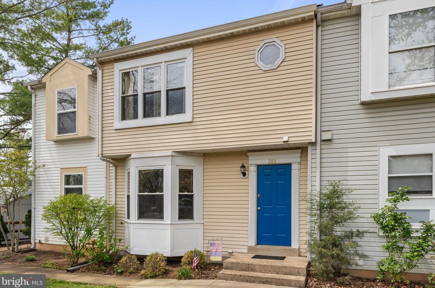 388 Falmouth St, Warrenton VA  20186-3633 exterior
