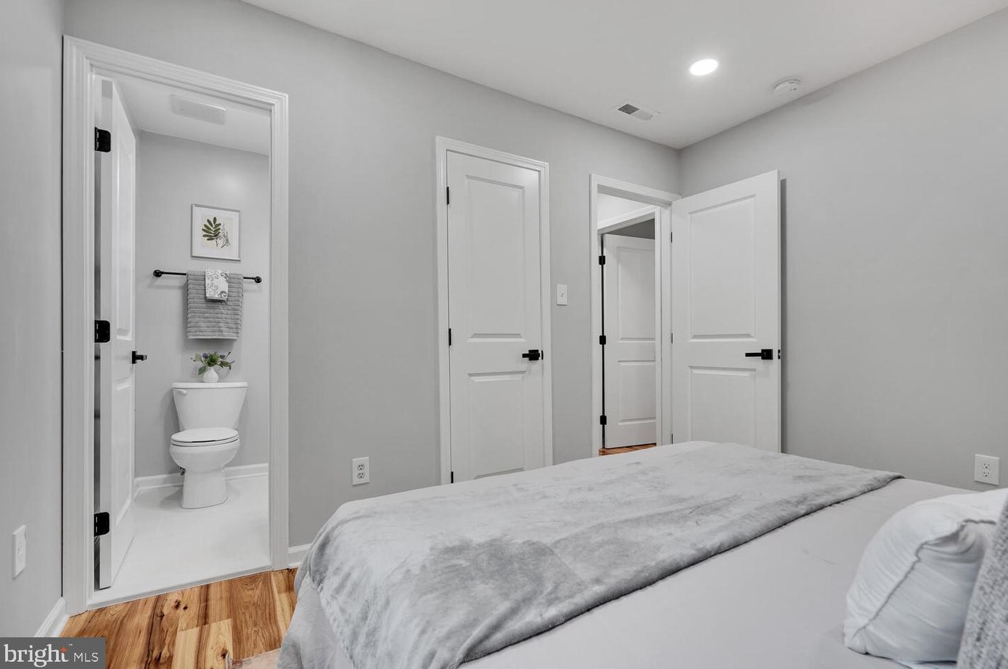 8352 Kines Rd, Warrenton VA  20187-8316 exterior