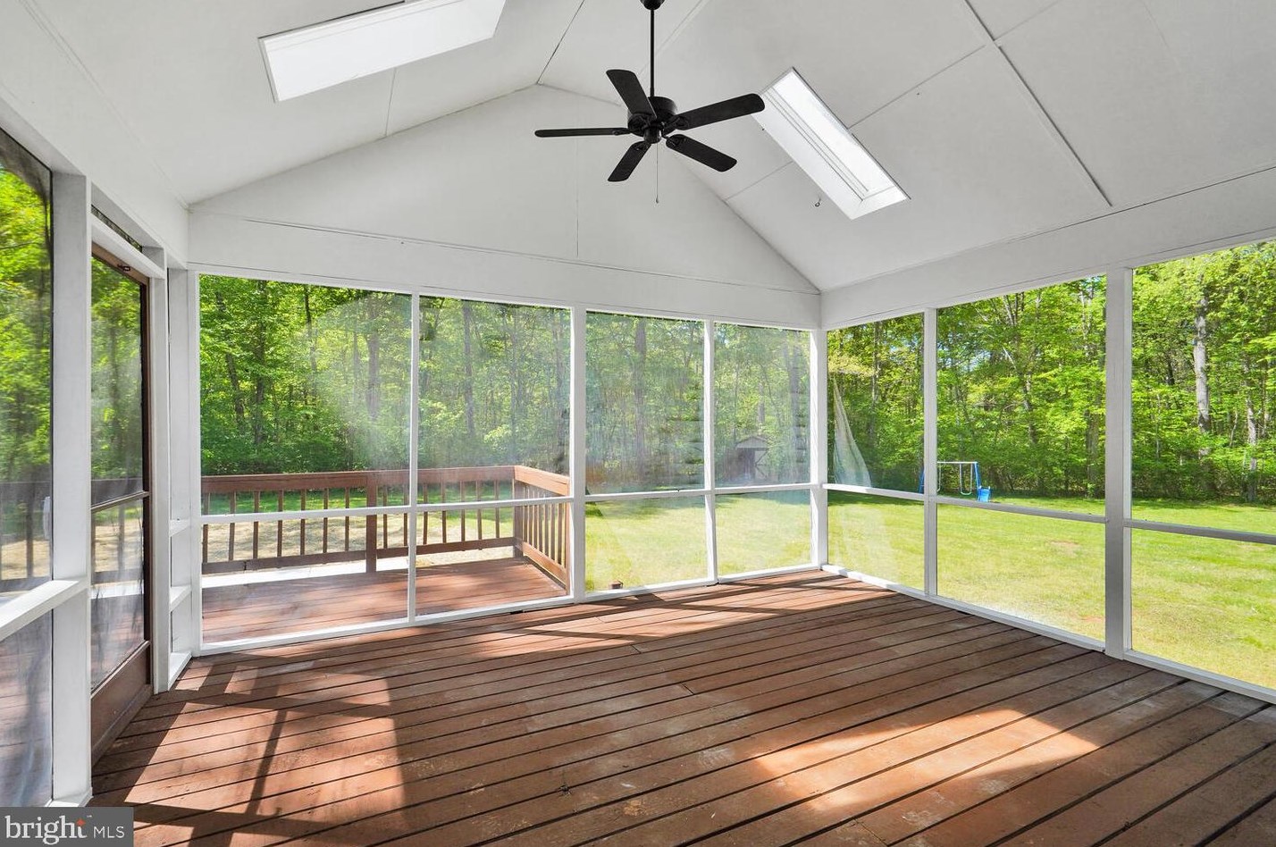 8352 Kines Rd, Warrenton VA  20187-8316 exterior