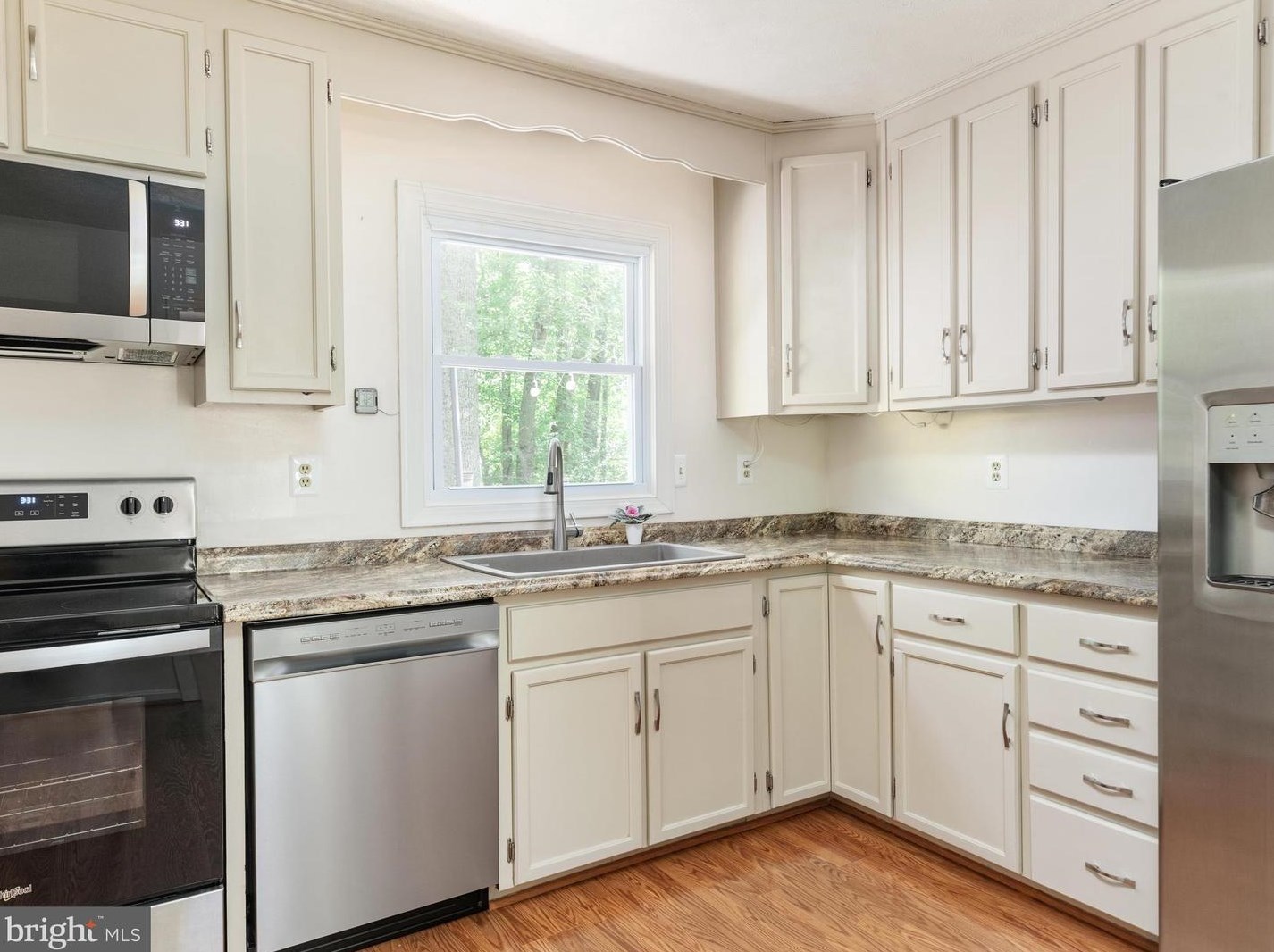 6285 Ghadban Ct, Warrenton VA  20187-7916 exterior