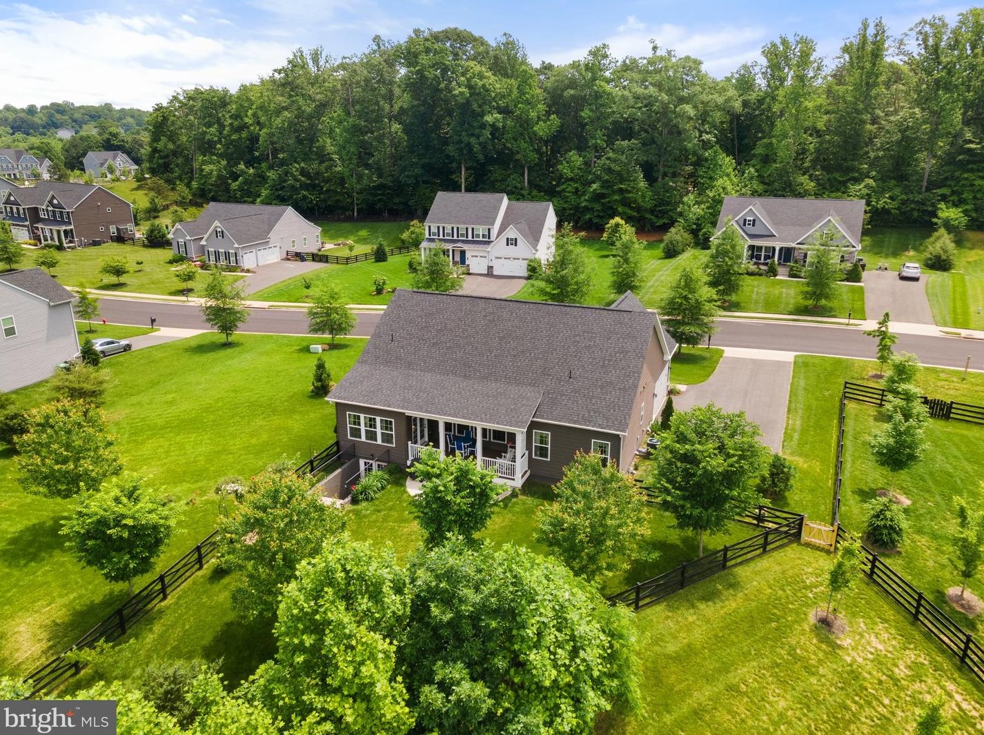 6490 Bob White Dr, Warrenton VA  20187-4705 exterior