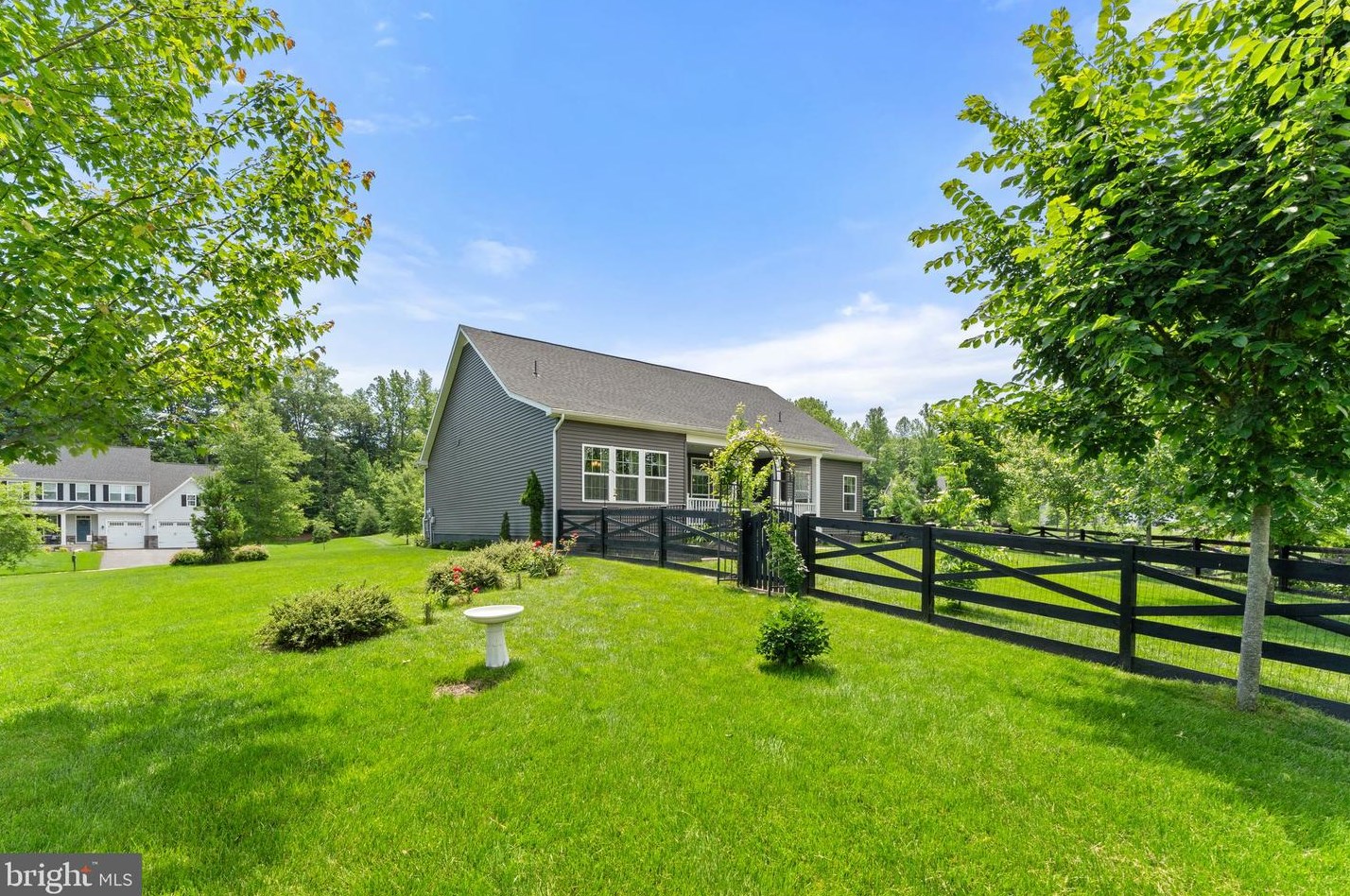 6490 Bob White Dr, Warrenton VA  20187-4705 exterior