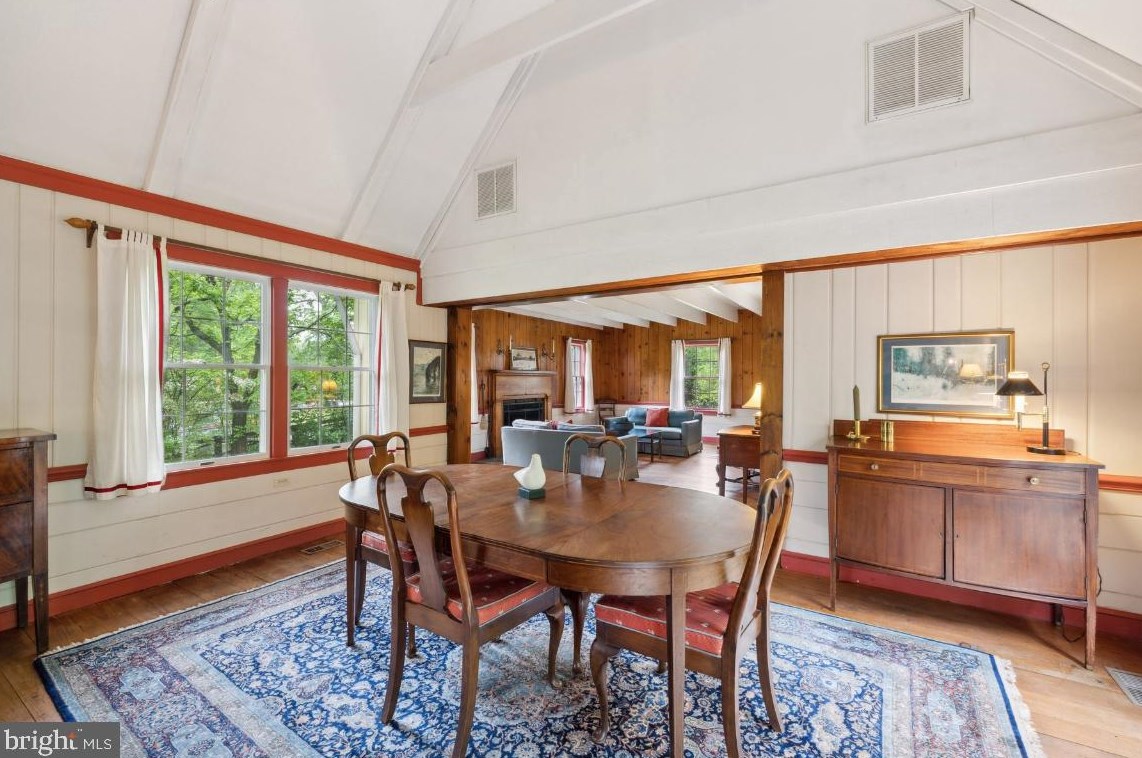 6361 Pilgrims Rst Rd, Warrenton VA  20187-2850 exterior