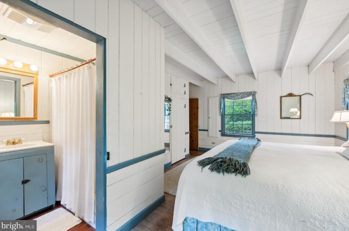 6361 Pilgrims Rst Rd, Warrenton VA  20187-2850 exterior