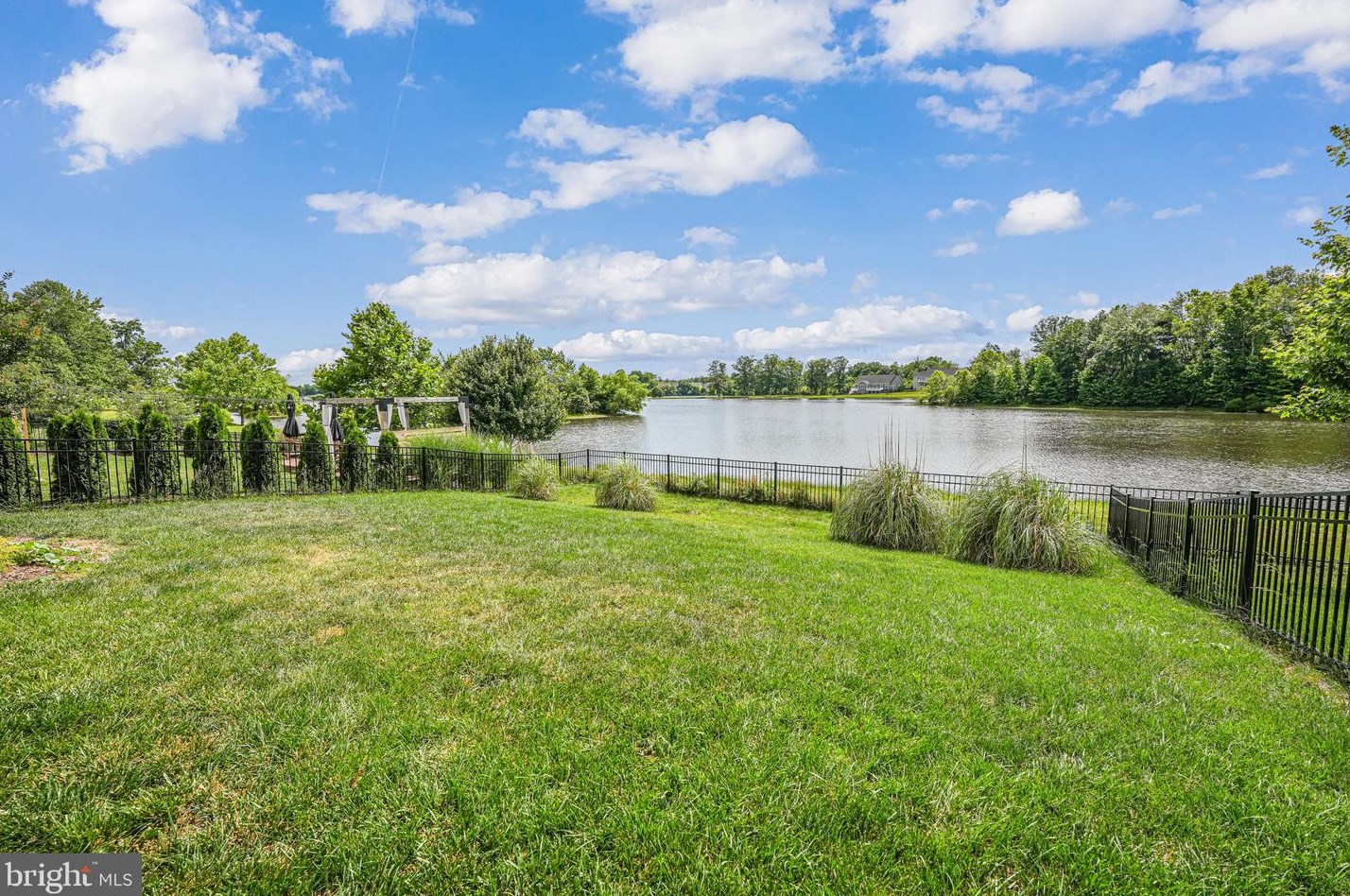 7122 Lk Dr, Warrenton VA  20187 exterior