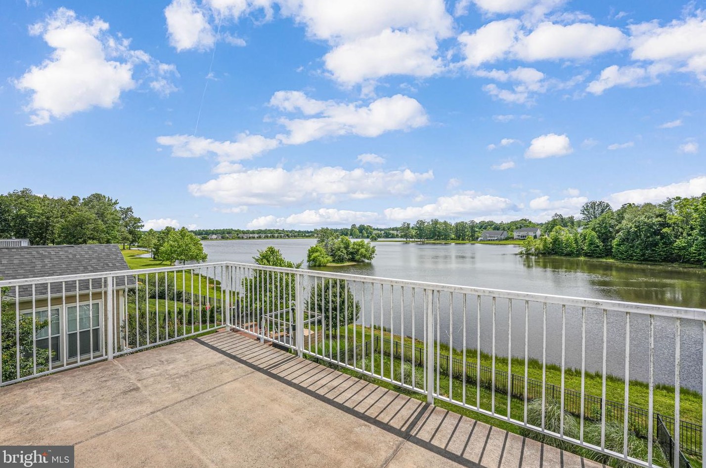 7122 Lk Dr, Warrenton VA  20187 exterior