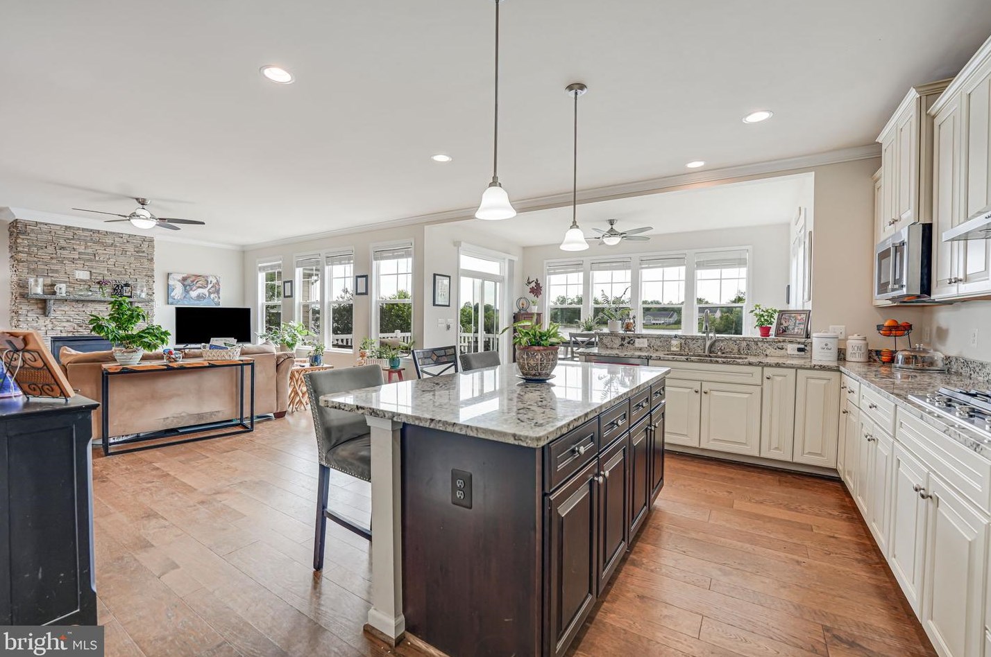 7122 Lk Dr, Warrenton VA  20187 exterior