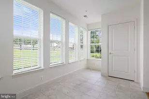 6704 Holly Farm Ln, Warrenton, VA 20187 - Photo 5