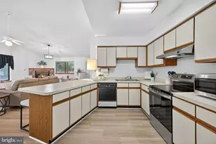 8406 Springs Way Pl, Warrenton, VA 20186 - Photo 19