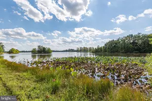 7116 Lake Dr, Warrenton, VA 20187 - Photo 13