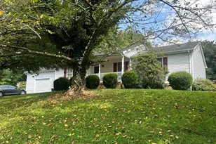 305 Jackson St, Warrenton, VA 20186 - Photo 1