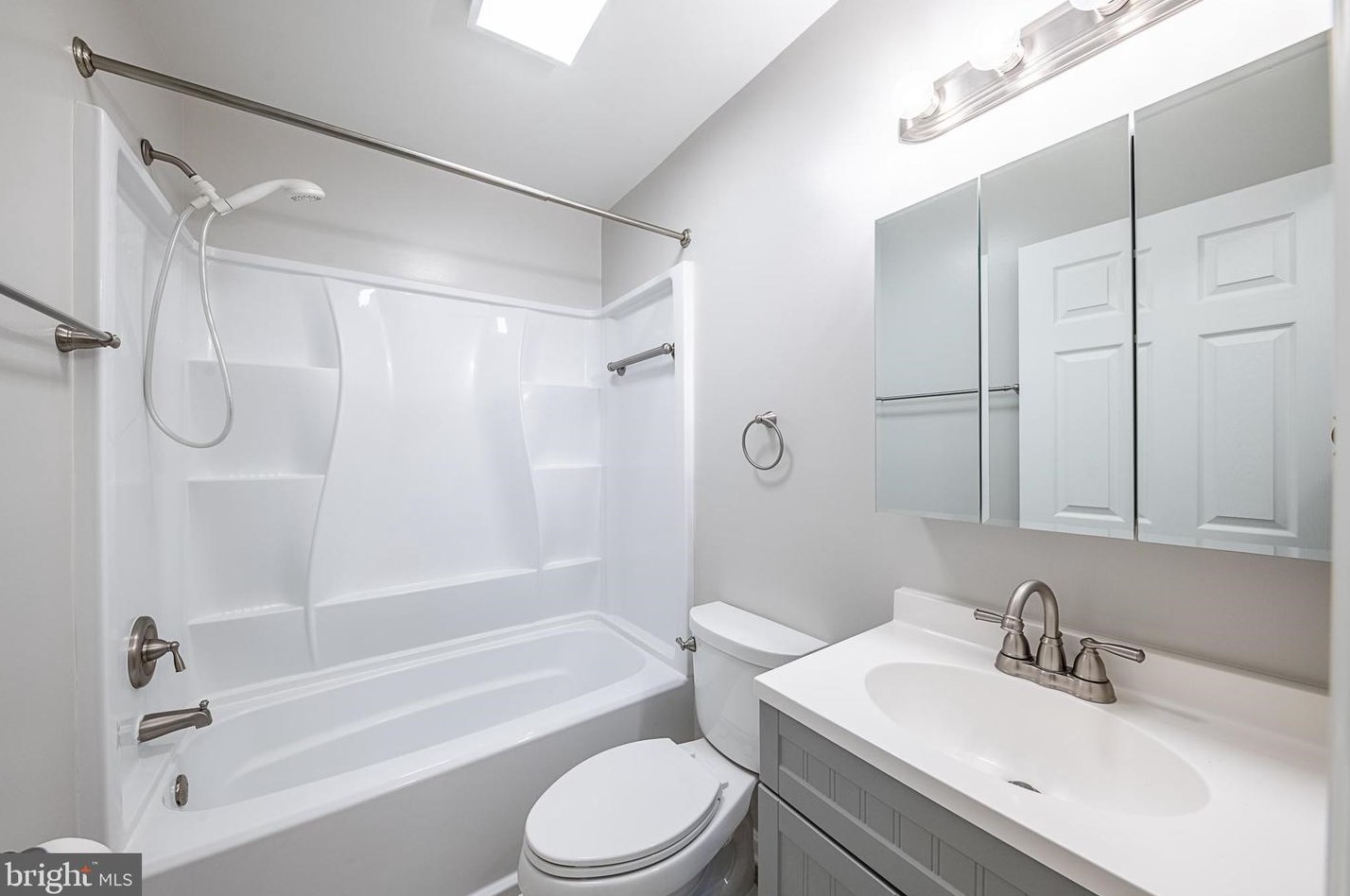 113 Waterford Ln, Winchester VA  22602-6220 exterior