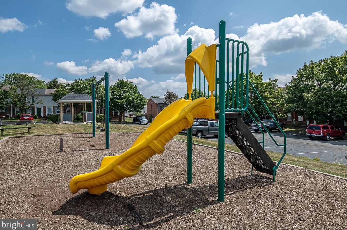 113 Waterford Ln, Winchester VA  22602-6220 exterior