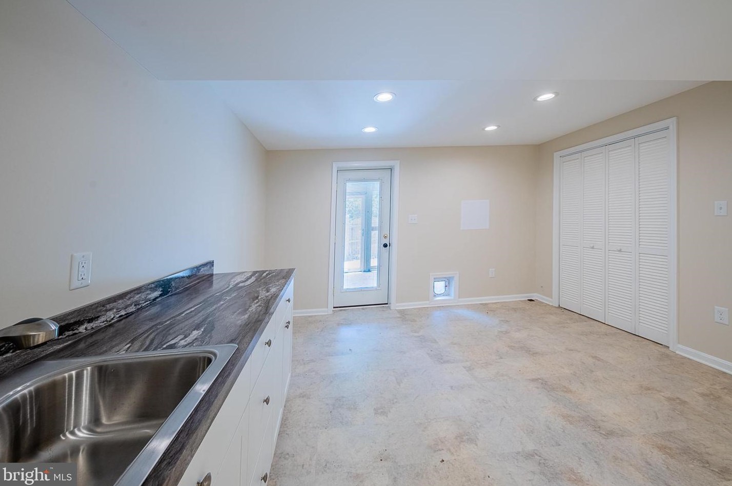 113 Waterford Ln, Winchester VA  22602-6220 exterior