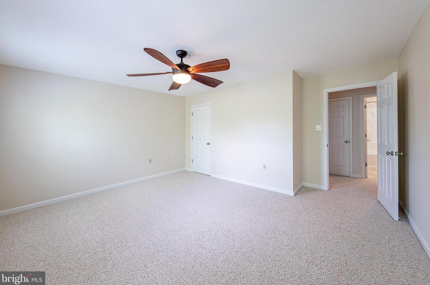 113 Waterford Ln, Winchester VA  22602-6220 exterior