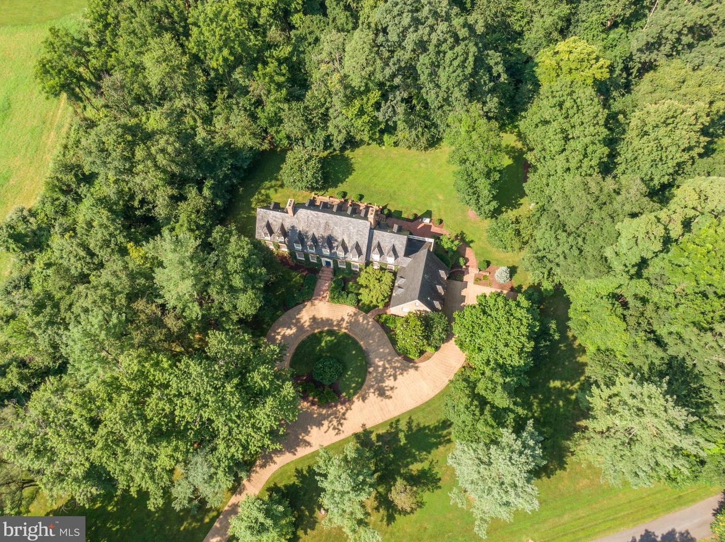 261 Merrifield Ln, Winchester VA 22602-2305 exterior