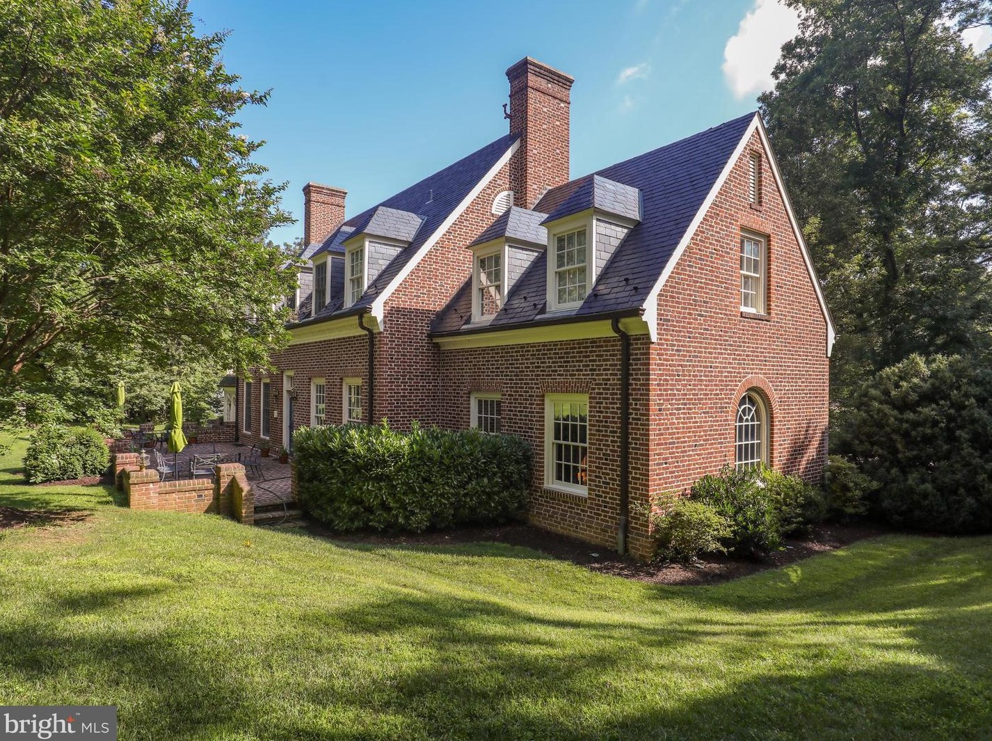 261 Merrifield Ln, Winchester VA 22602-2305 exterior