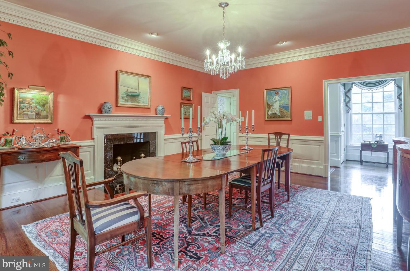 261 Merrifield Ln, Winchester VA 22602-2305 exterior