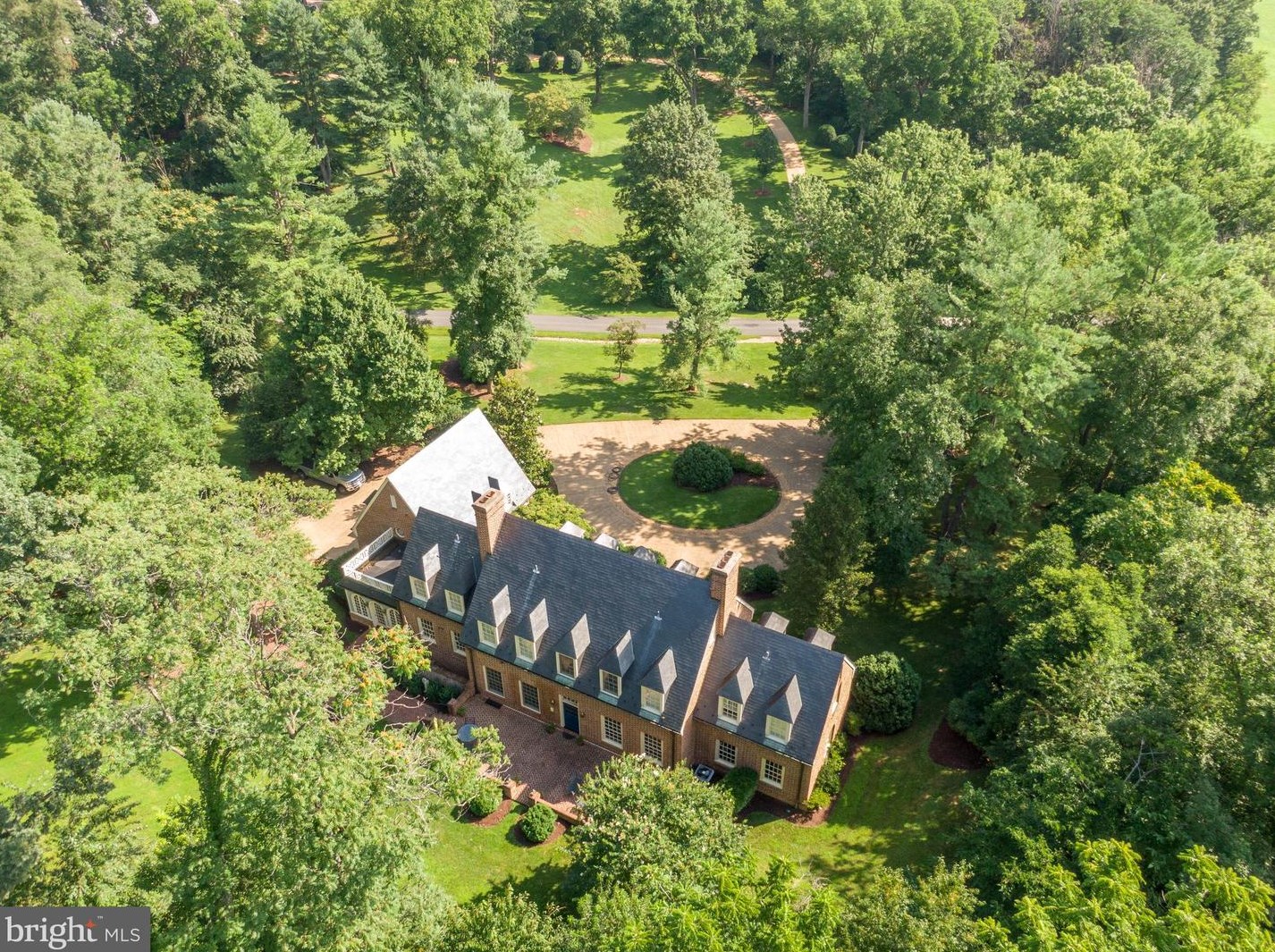 261 Merrifield Ln, Winchester VA 22602-2305 exterior