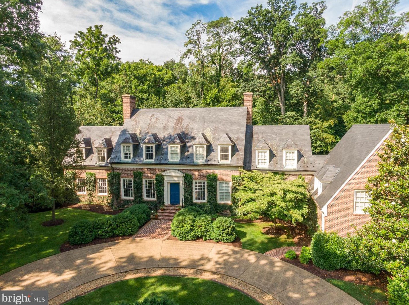 261 Merrifield Ln, Winchester VA 22602-2305 exterior