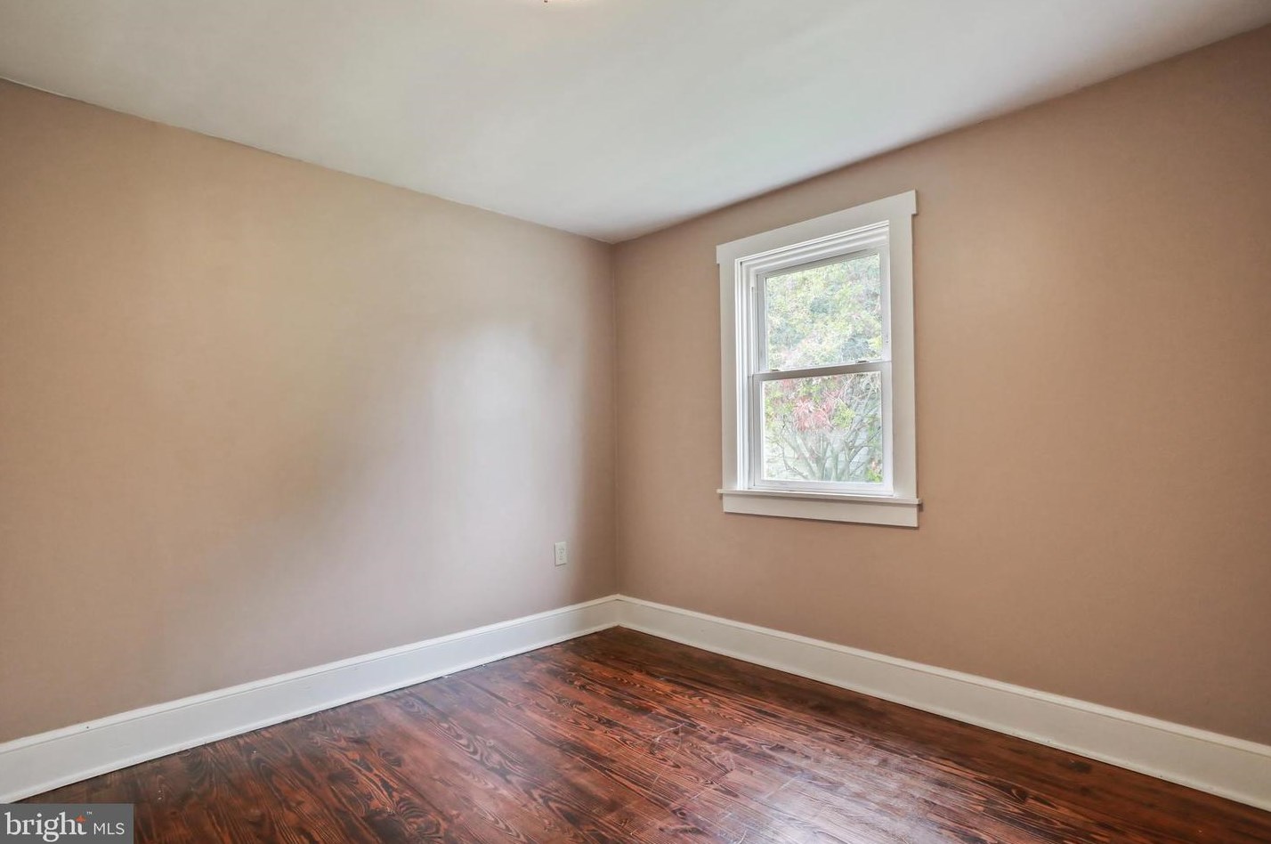 217 Poorhouse Rd, Winchester VA  22603-3844 exterior