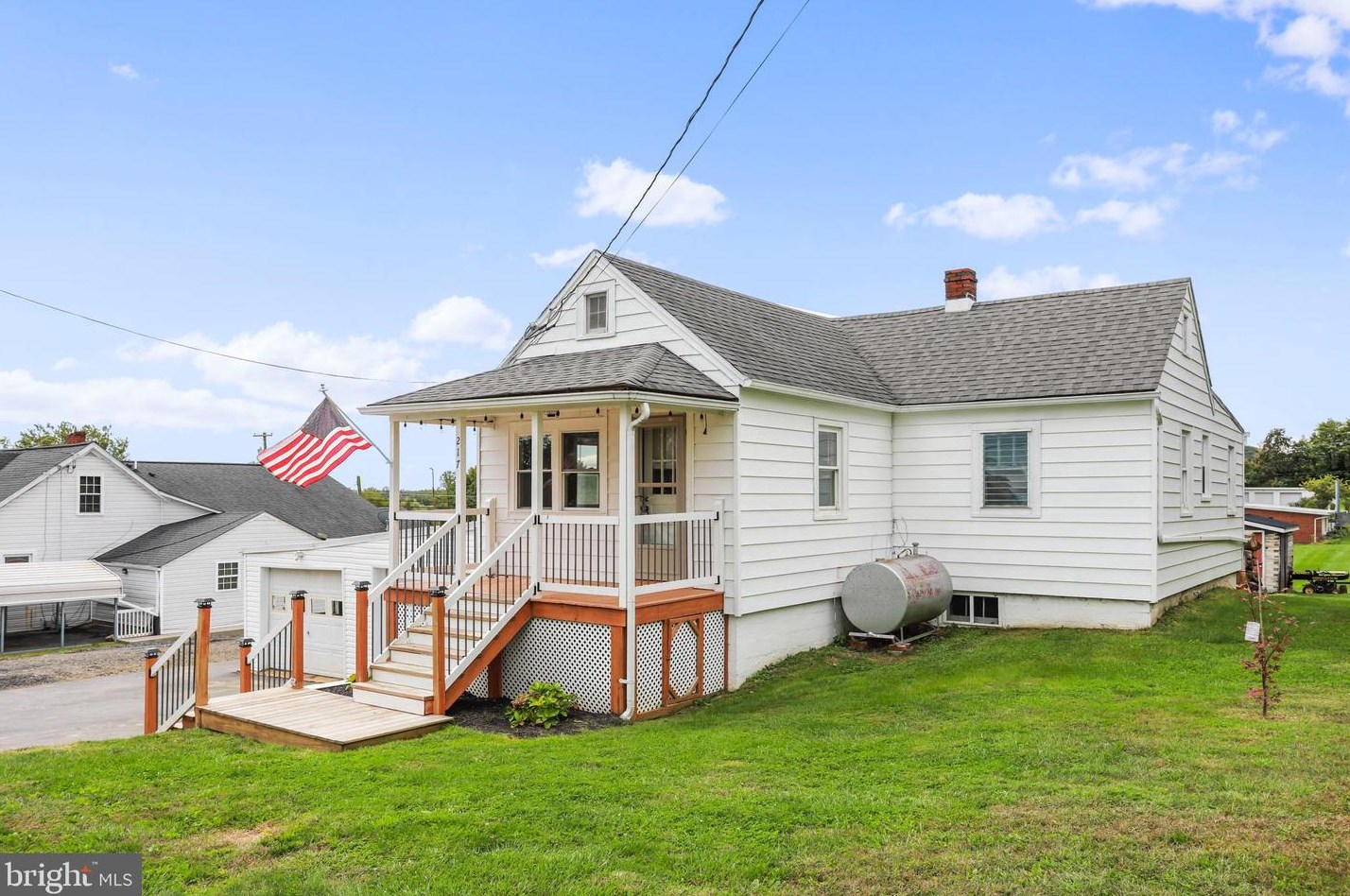 217 Poorhouse Rd, Winchester VA  22603-3844 exterior