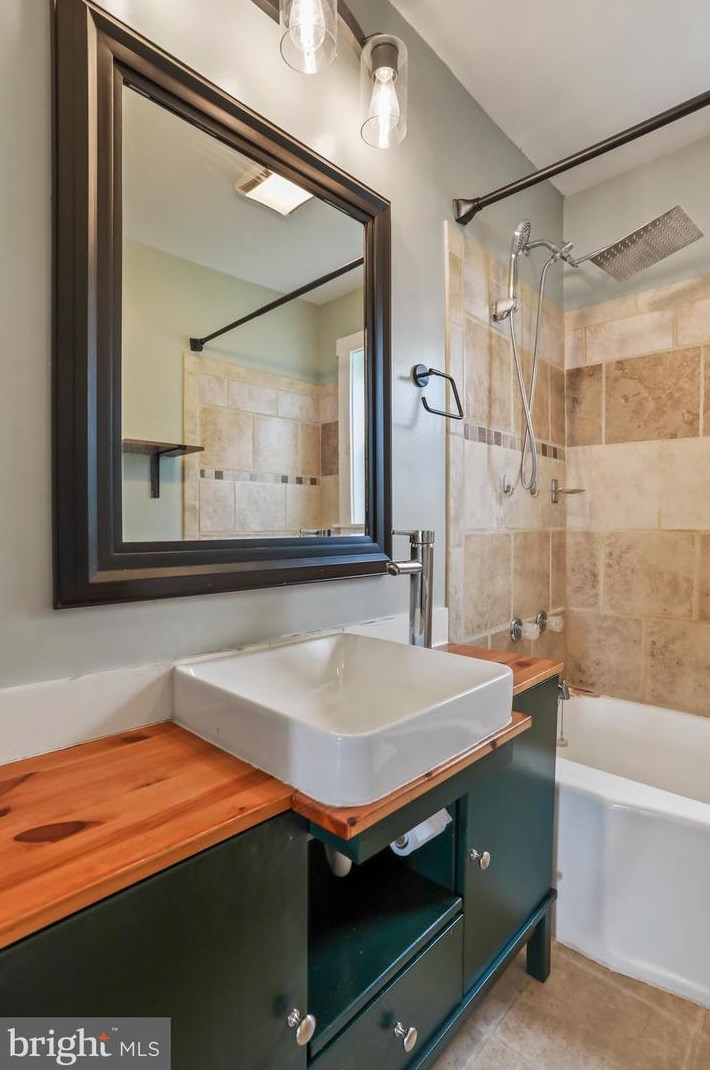 217 Poorhouse Rd, Winchester VA  22603-3844 exterior