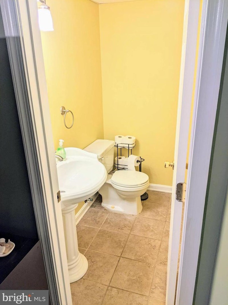 126 Obriens Cir, Winchester VA  22602-6122 exterior