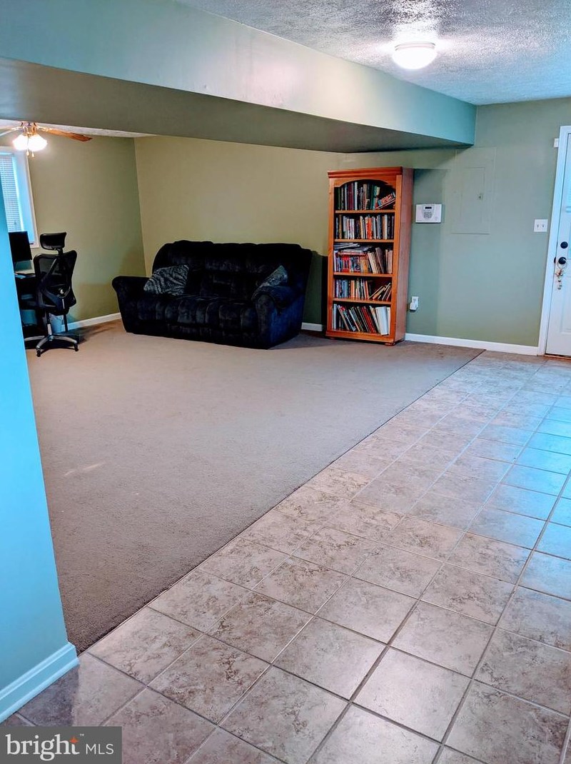 126 Obriens Cir, Winchester VA  22602-6122 exterior