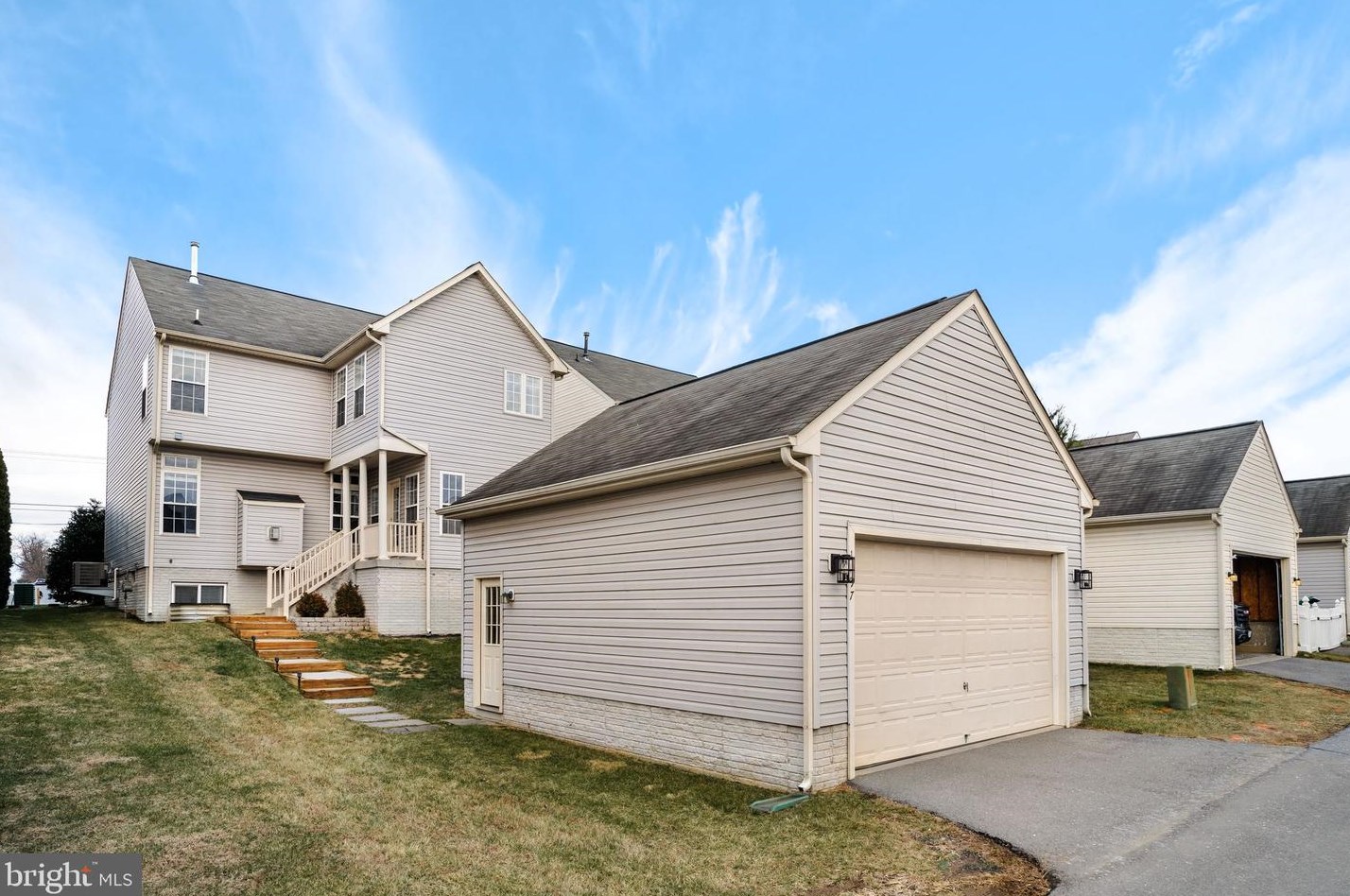 1197 Fairfax St, Stephens City VA  22655-2851 exterior