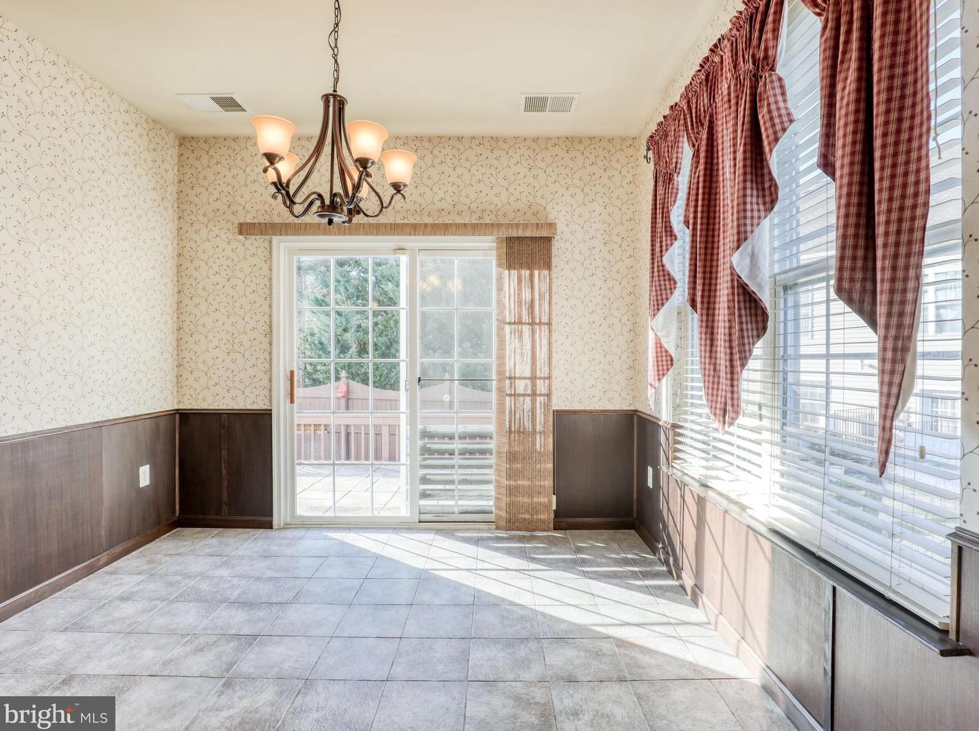 204 Spanish Oak Rd, Stephens City VA  22655-4058 exterior