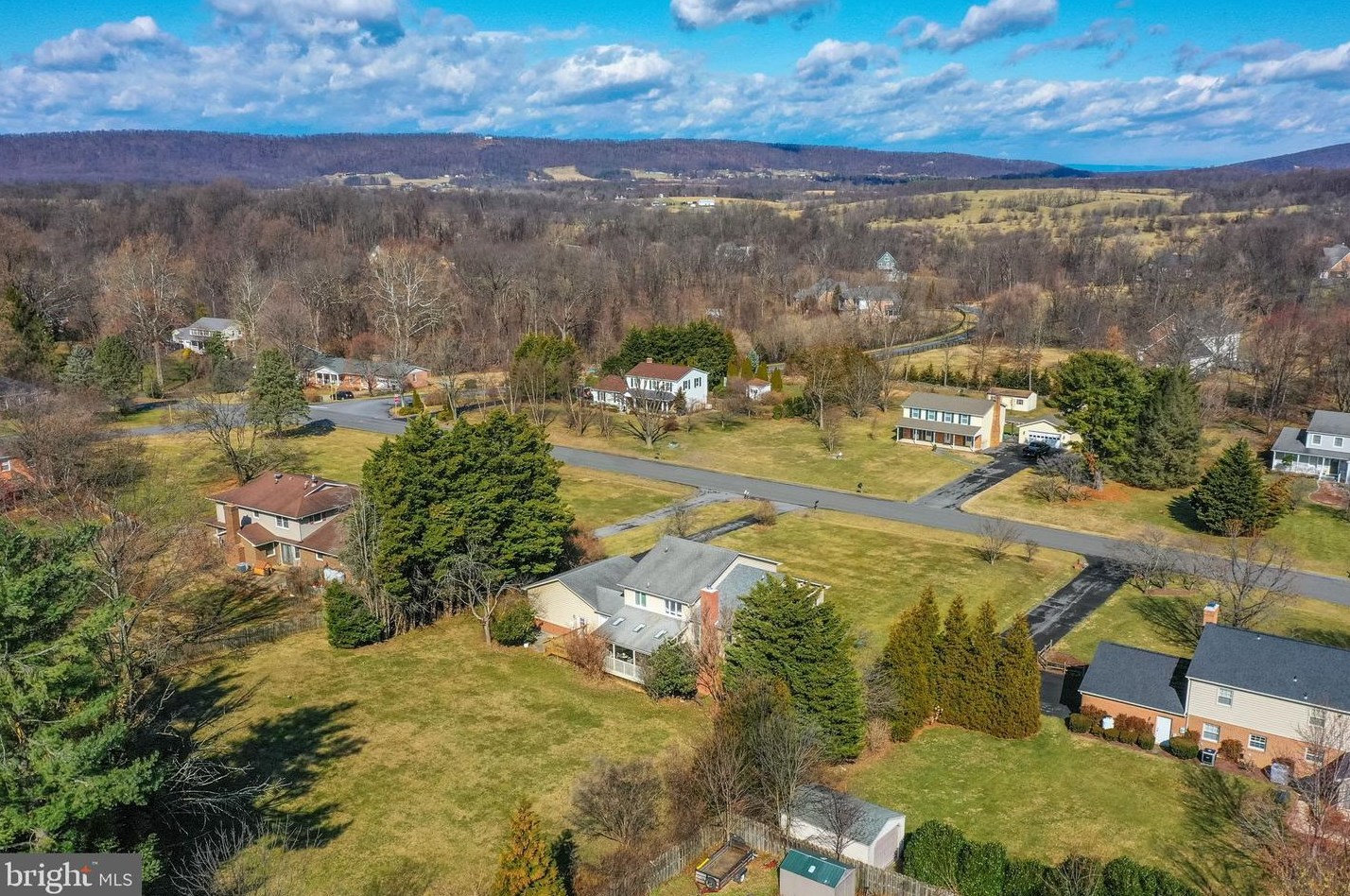 225 Greenfield Ave, Winchester VA  22602-6638 exterior