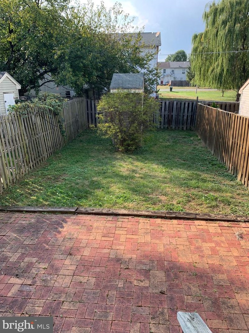 313 Georgetowne Ct, Stephens City VA  22655-3812 exterior