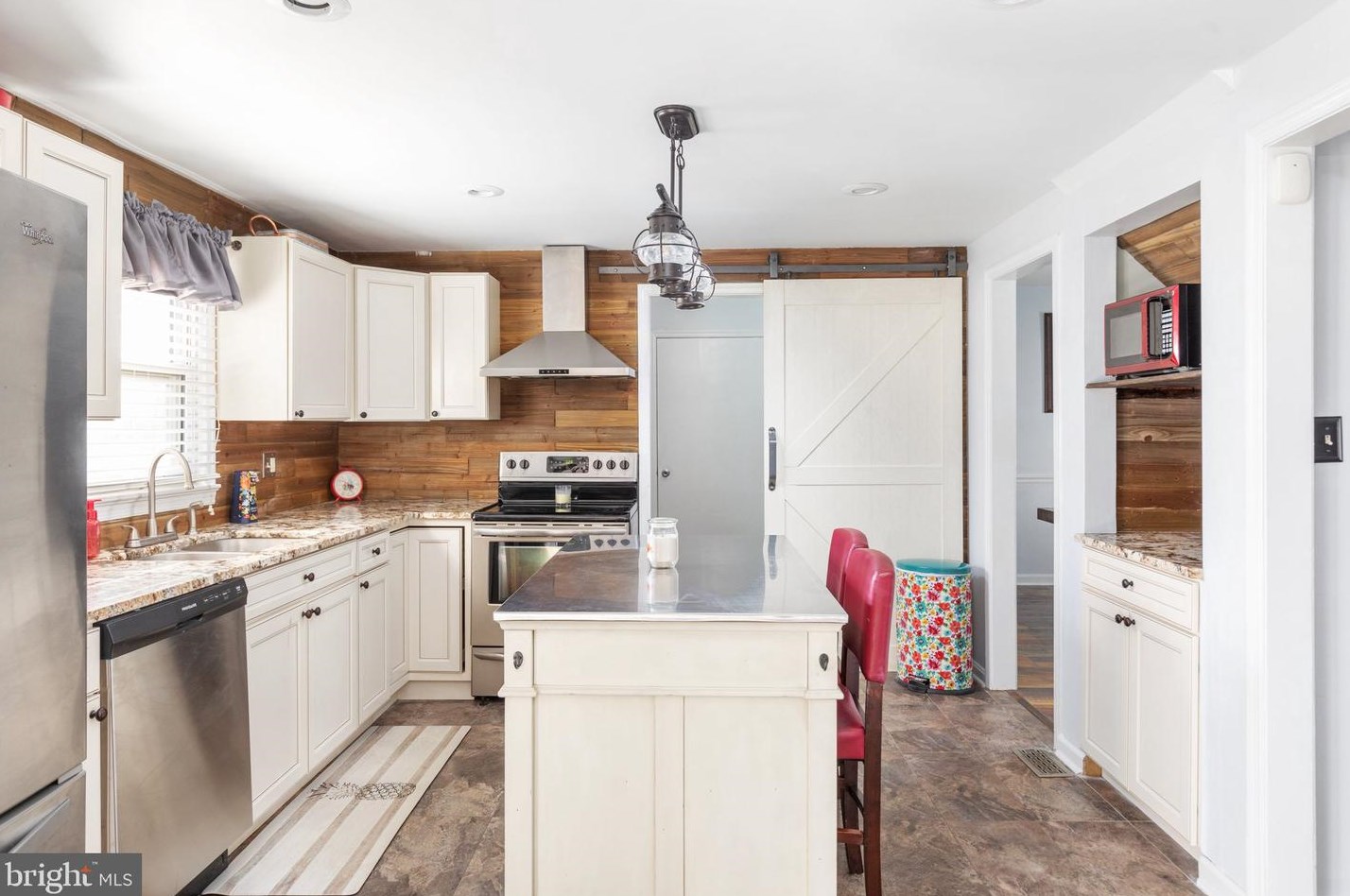 123 Nightingale Ave, Stephens City VA  22655-2413 exterior