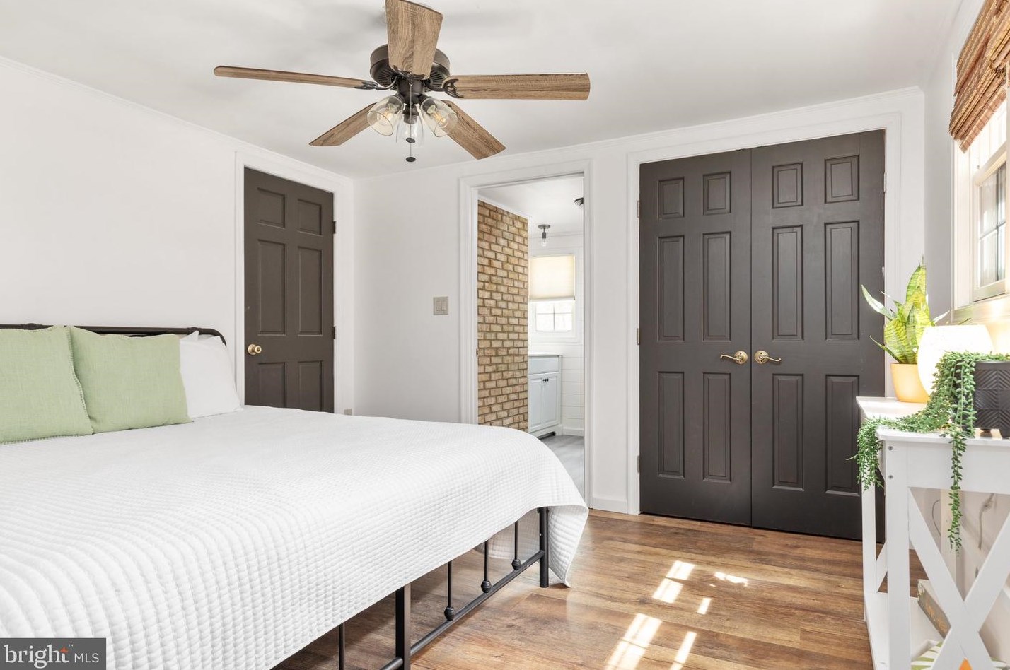 221 Graywolf Trl, Winchester VA  22602-1433 exterior