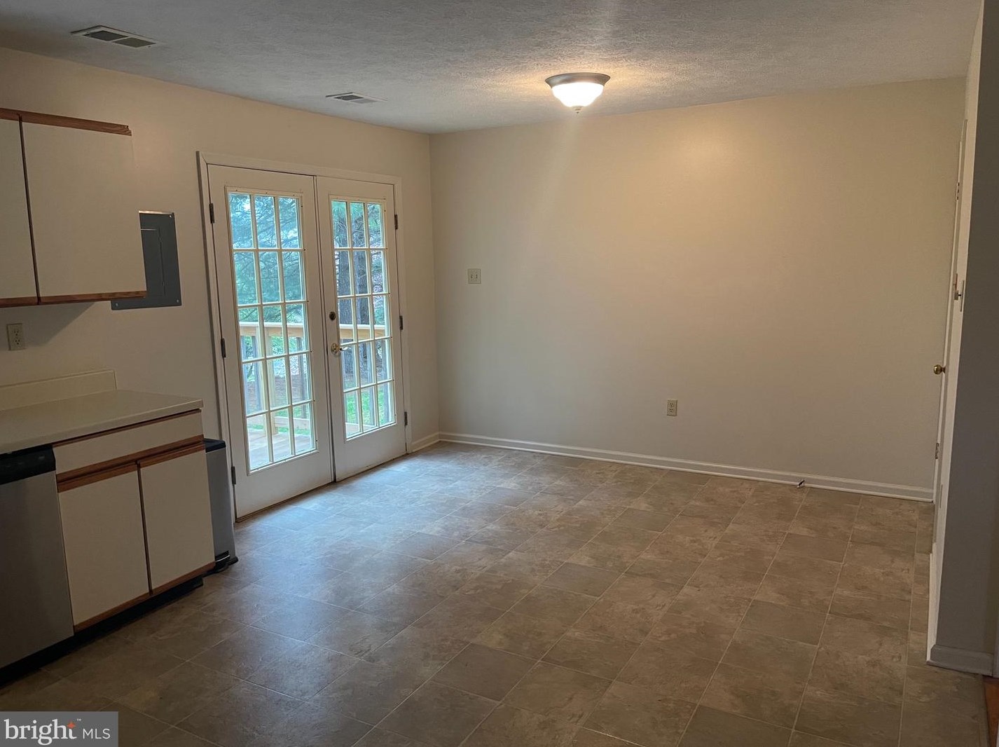 407 Tudor Dr, Winchester VA  22603-4240 exterior