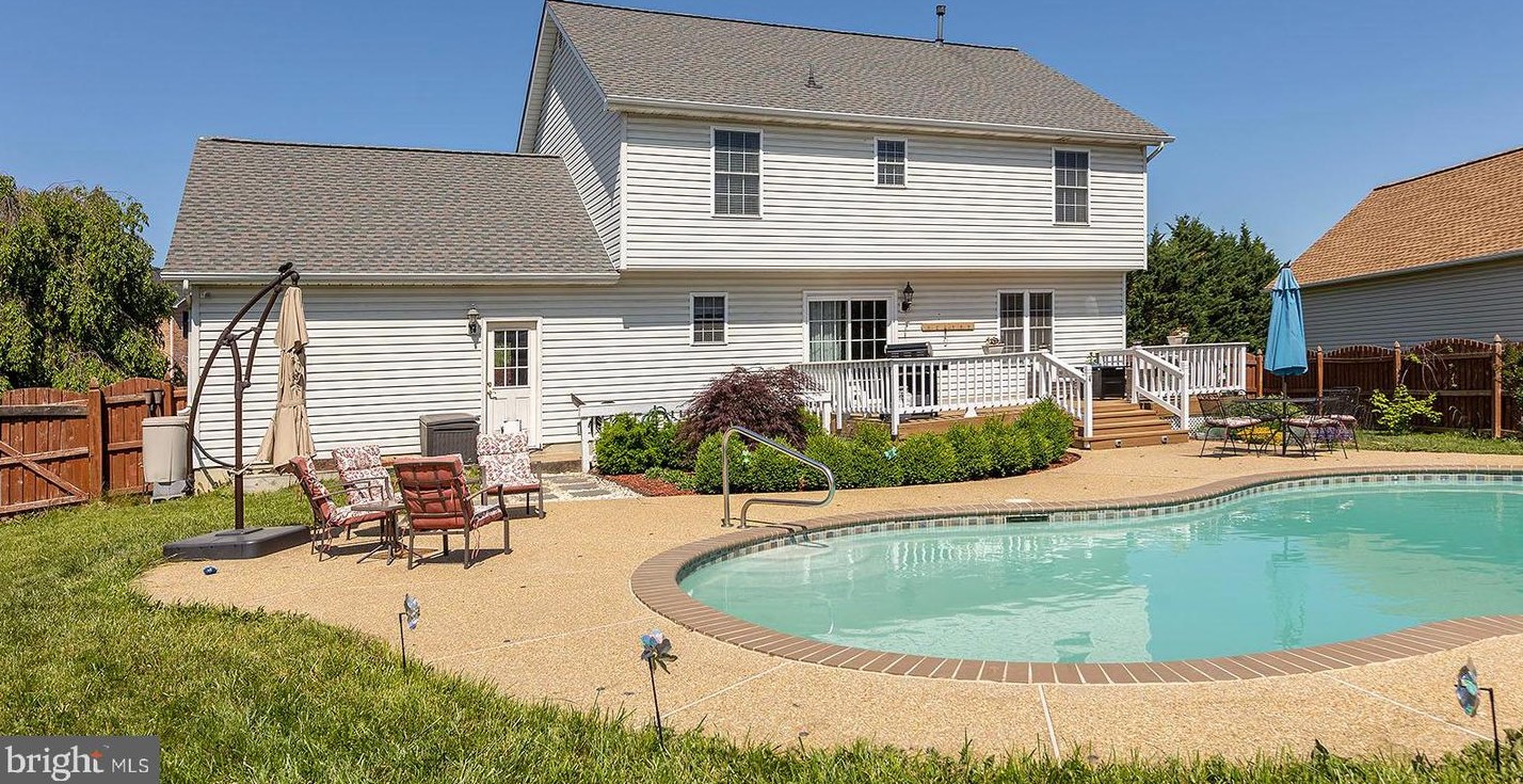 111 Atoka Dr, Winchester VA  22602-6805 exterior