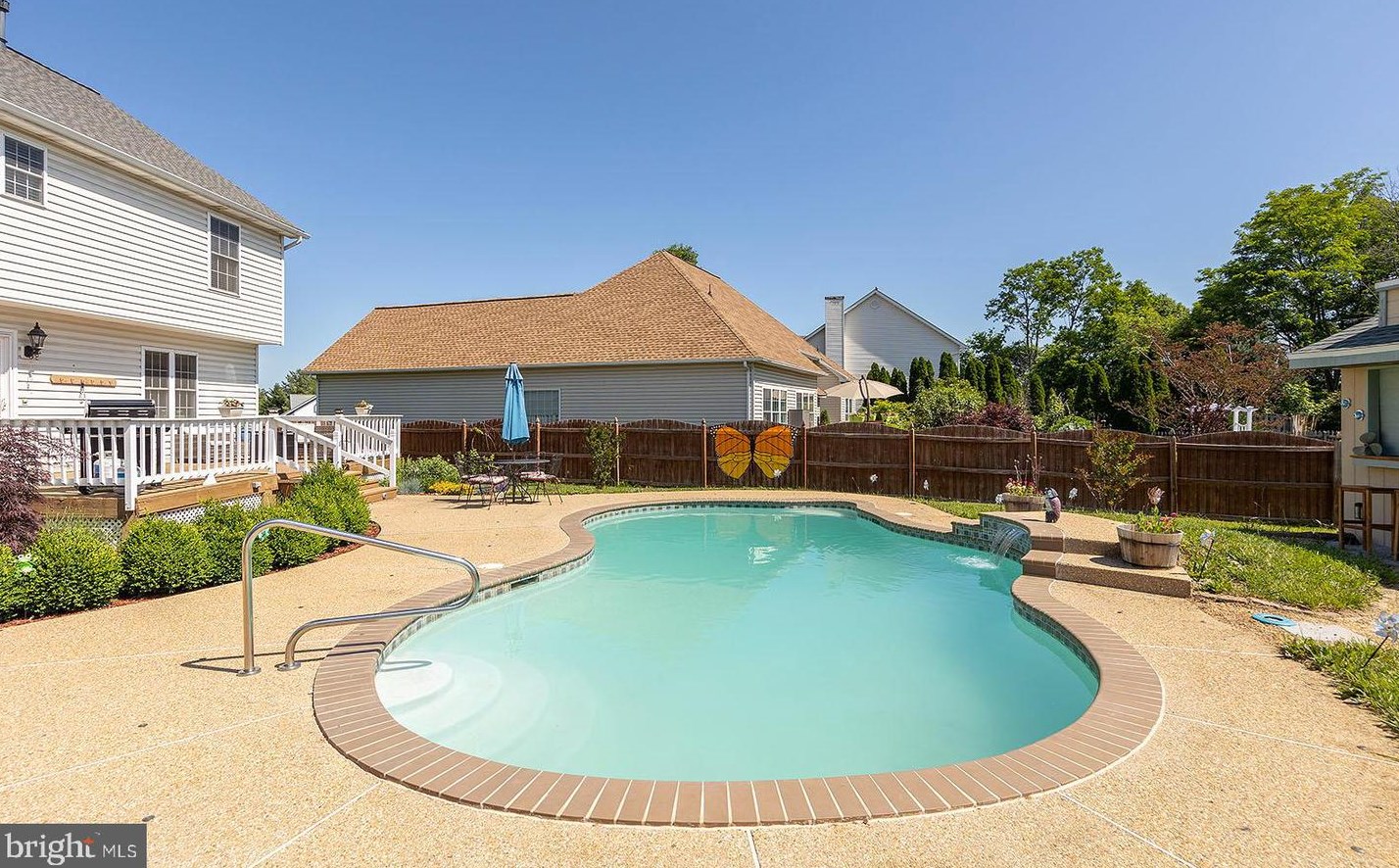 111 Atoka Dr, Winchester VA  22602-6805 exterior