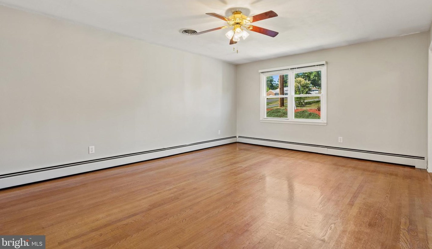 145 Wilkins Dr, Winchester VA  22602-6034 exterior