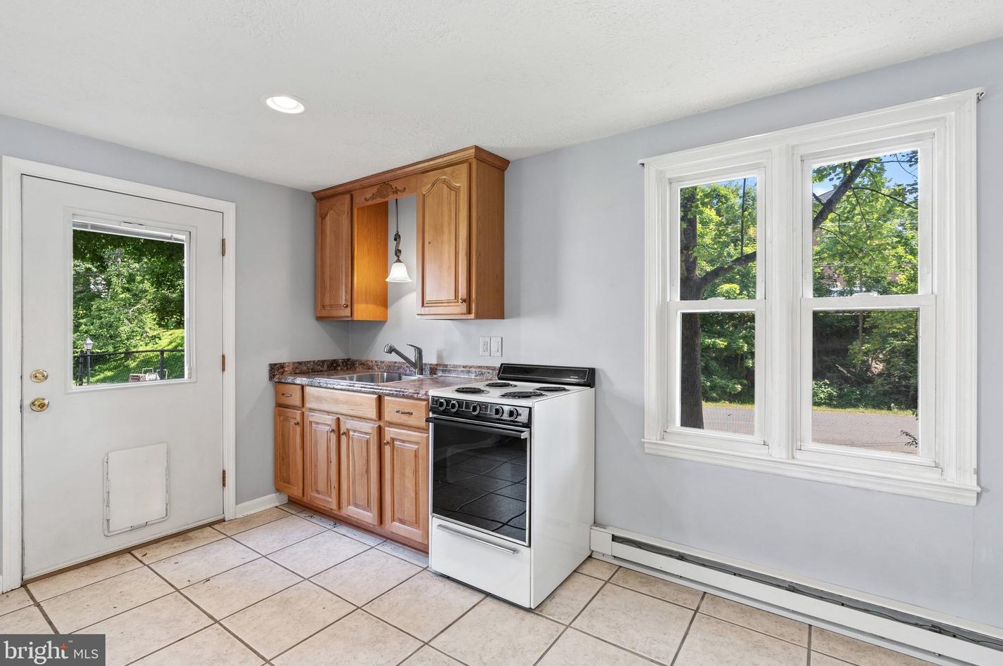 145 Wilkins Dr, Winchester VA  22602-6034 exterior