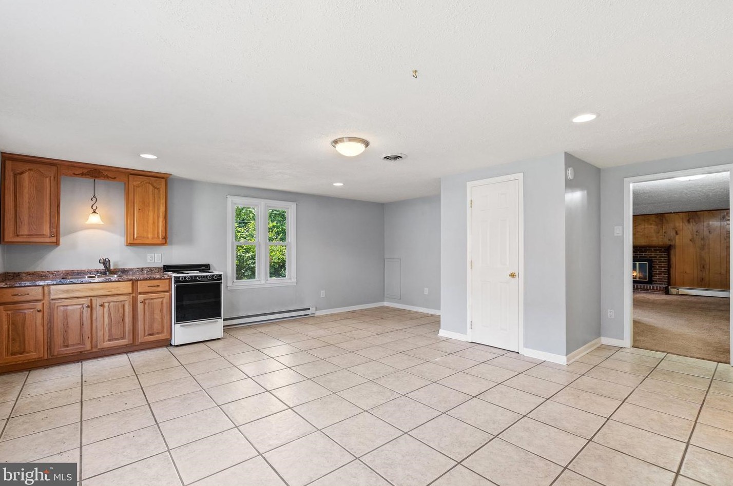 145 Wilkins Dr, Winchester VA  22602-6034 exterior